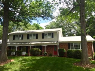 10315 Hunt Country Ln, Vienna, VA 22182