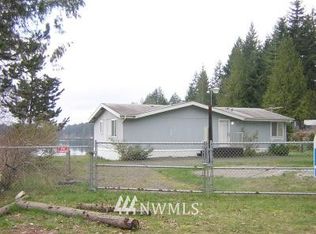 40 E Lakeview Dr, Grapeview, WA 98546