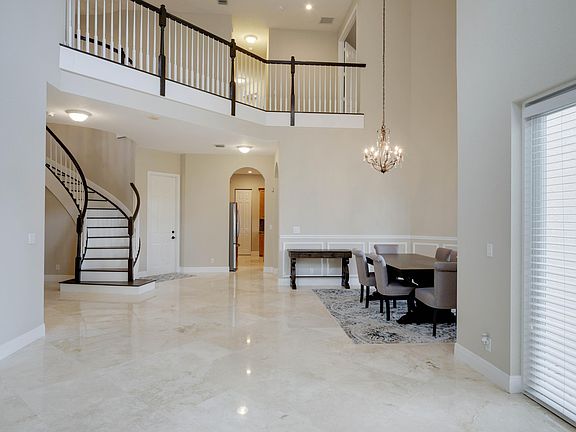 4th image of 4073 Artesa Dr
