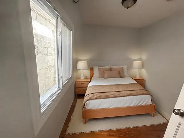2141 Bradley Ave — Photo 5