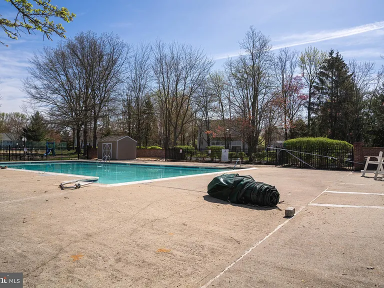 27 Chambord Ct — Photo 22