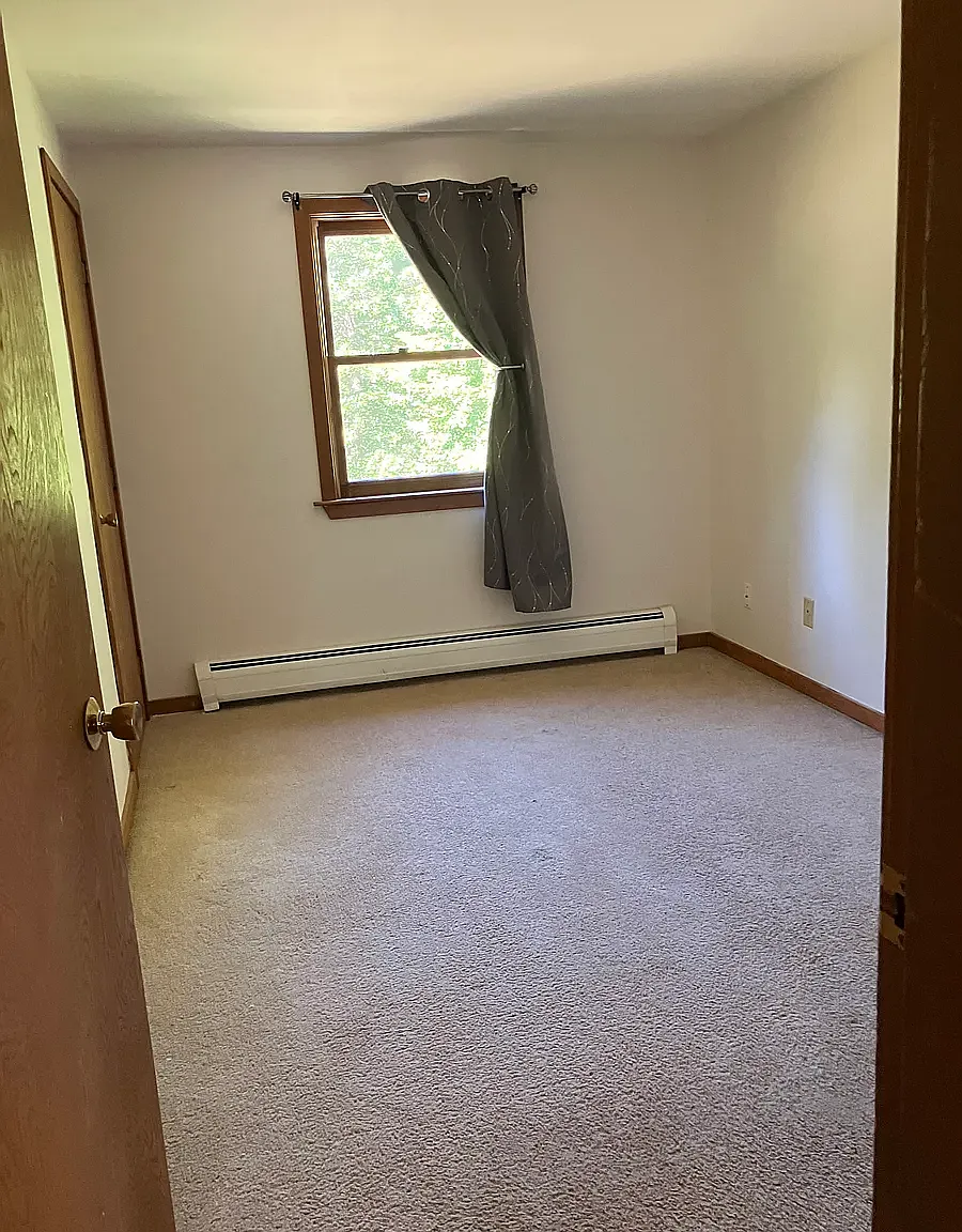2 bed, 1200 sqft, $2,300 — Photo 2