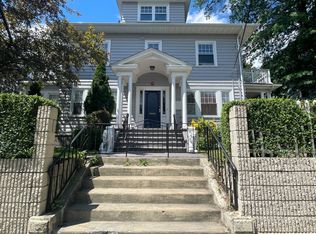 209 Dexter St #2L, Providence, RI 02907