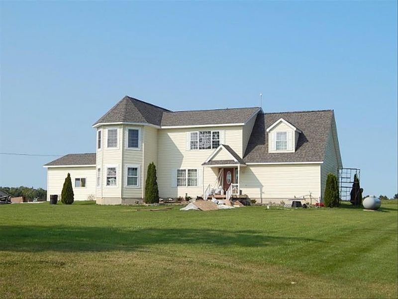 2nd image of 1446 S Cummings Rd