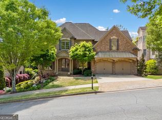 1045 Westcroft Ln, Roswell, GA 30075