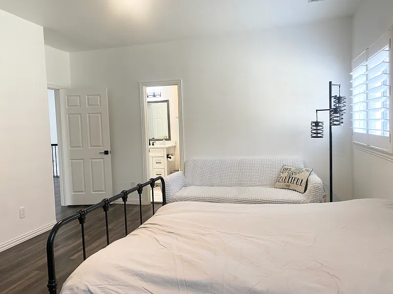 2nd Bedroom