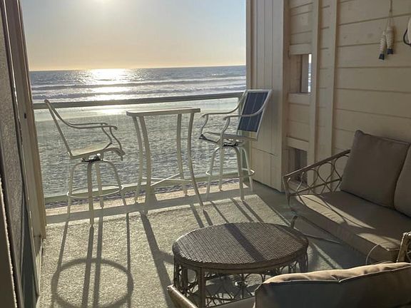 3rd image of 3755 Ocean Front Walk Unit 12