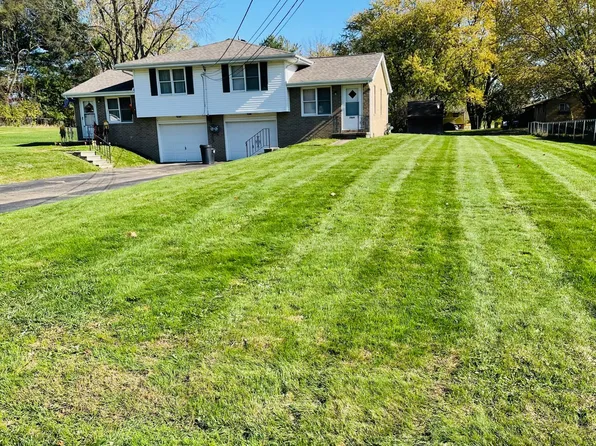 7064 Oriole Ave NW, North Canton, OH 44720