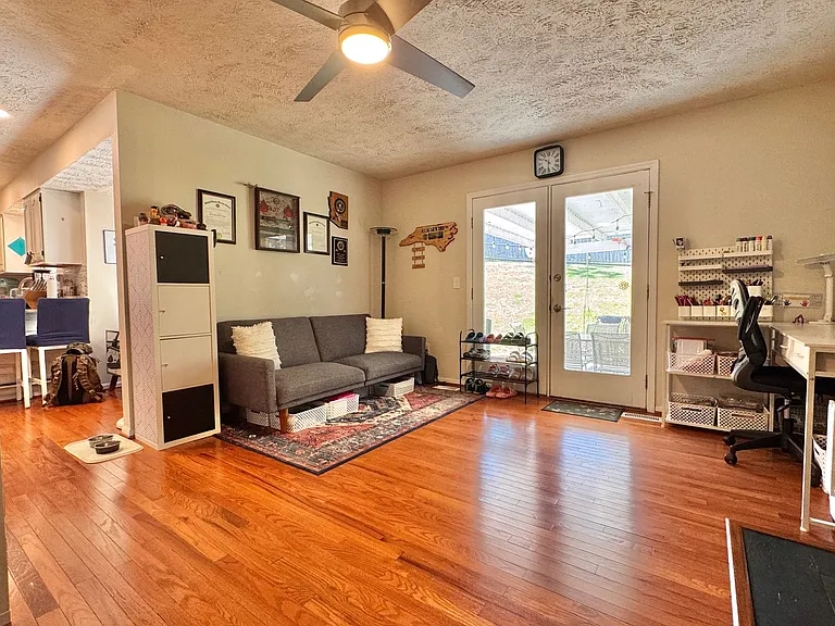 69 Spring Lake Dr — Photo 18