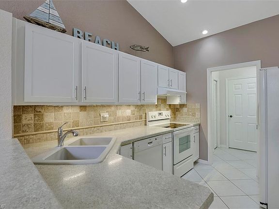 5th image of 28803 Hunters Ct