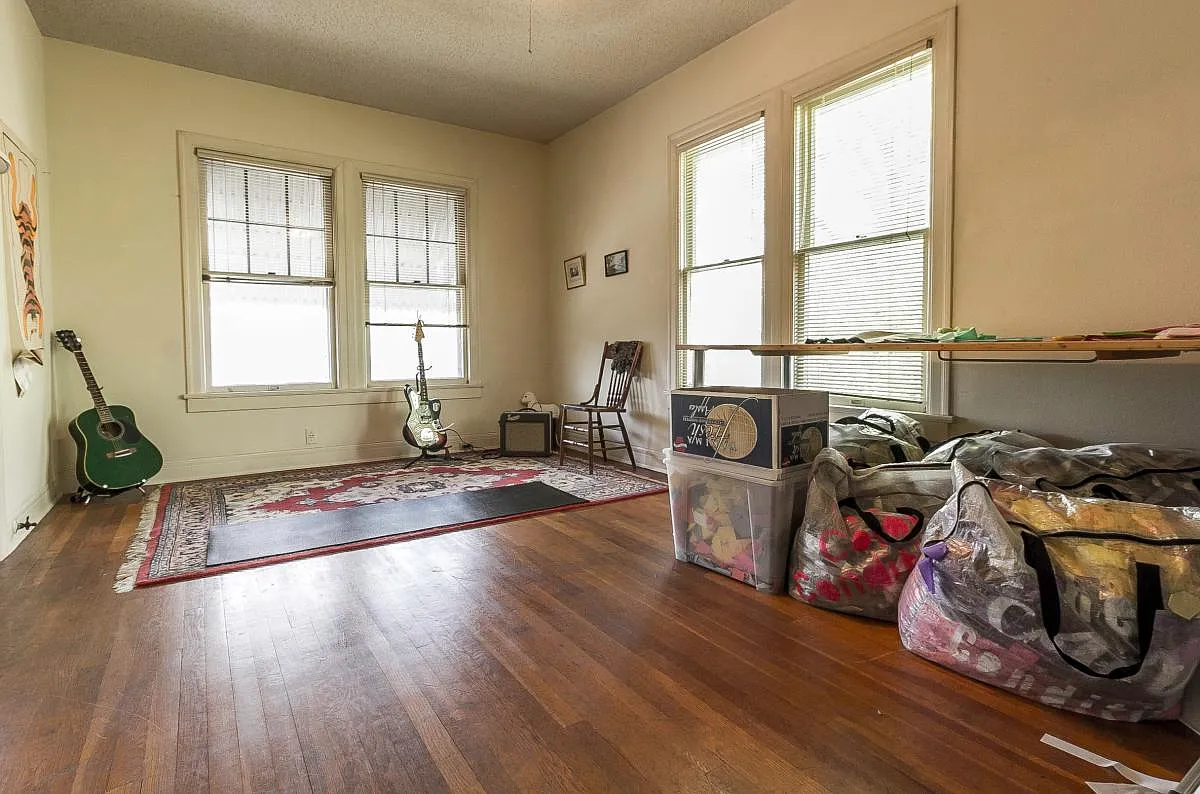 3 bed, 1200 sqft, $1,695 — Photo 3