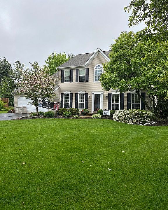 2nd image of 114 Summer Ridge Dr
