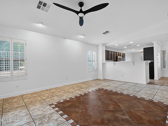 4th image of 8319 W Whyman Ave