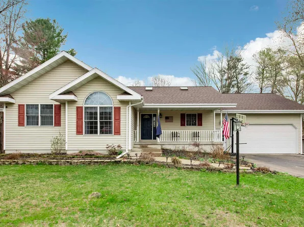 3320 Carney Ave, Marinette, WI 54143