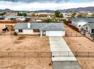 22526 Powhatan Rd, Apple Valley, CA 92308