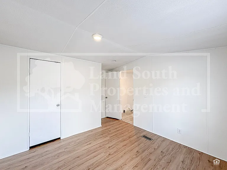 1155 Meadow Lawn St — Photo 11