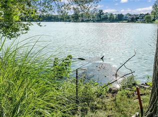 194 Wilmot Rd, New Rochelle, NY 10804