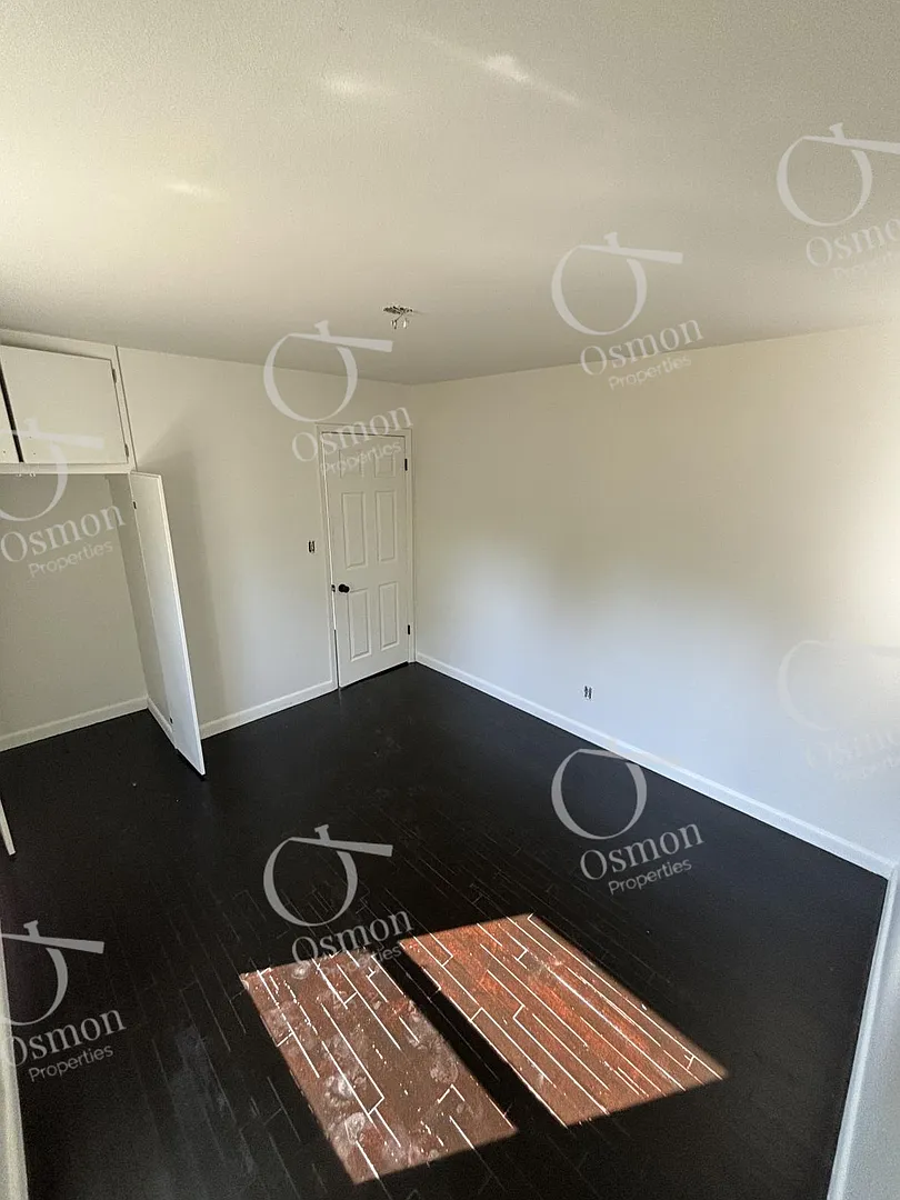 3 bedroom 1 bathroom house — Photo 4