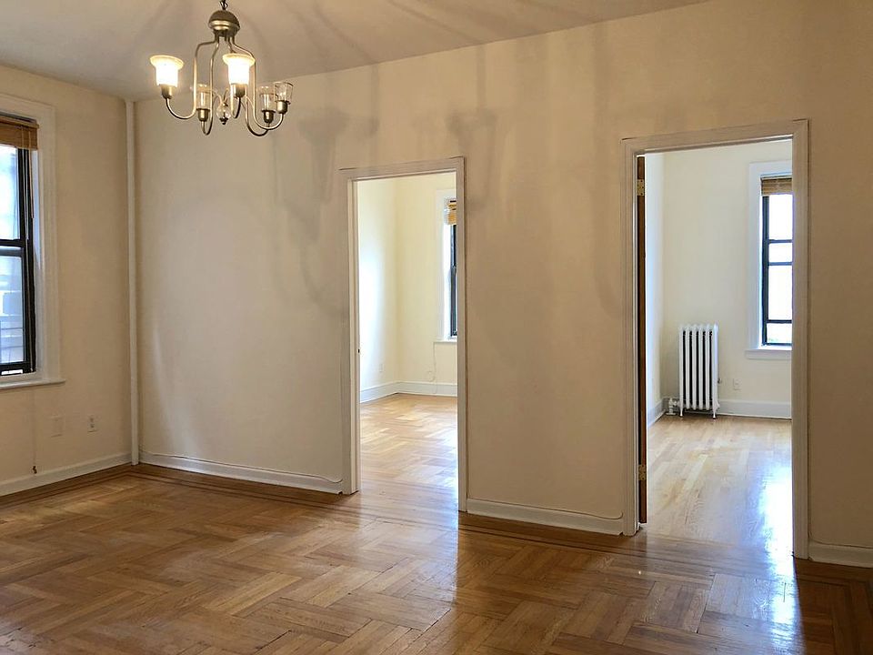 1st image of 2460 27th St APT 2B