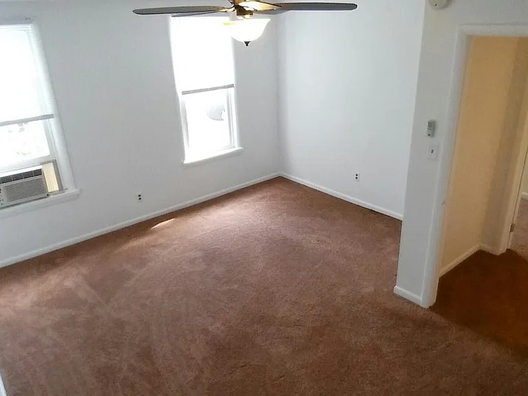 536 Turnpike St — Photo 14