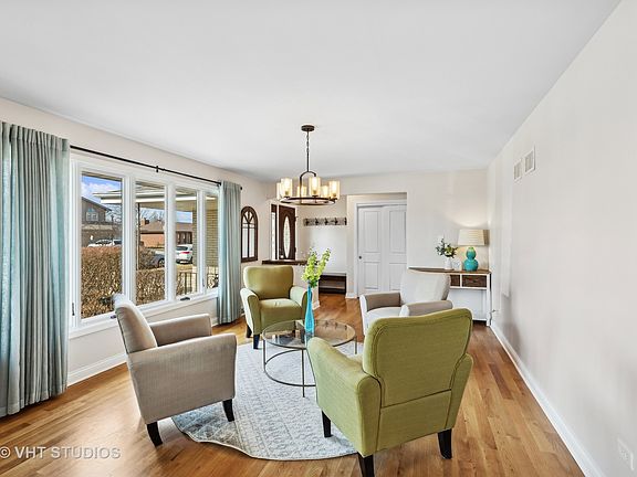 4th image of 15607 Calypso Ln