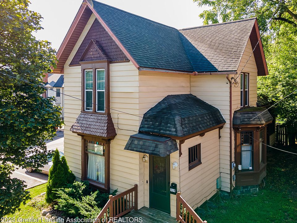 1st image of 319 W Shiawassee St