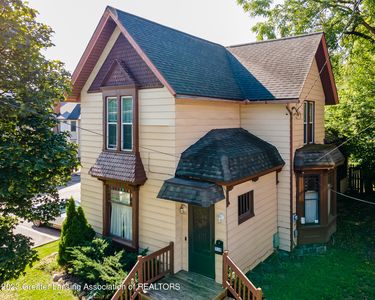 319 W Shiawassee St, Lansing, MI, 48933