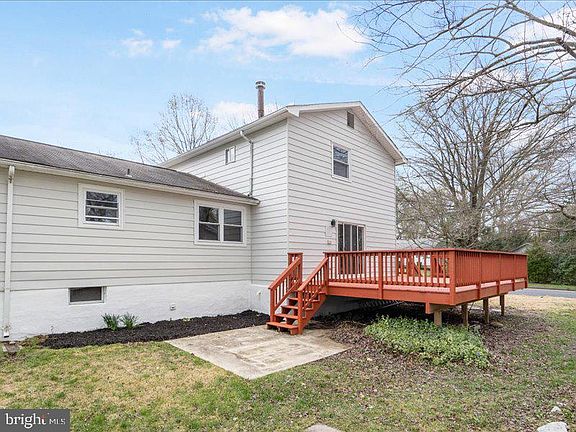 4th image of 400 Elmwood Ct
