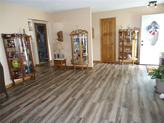 2nd image of 1290 N Circle Park Dr