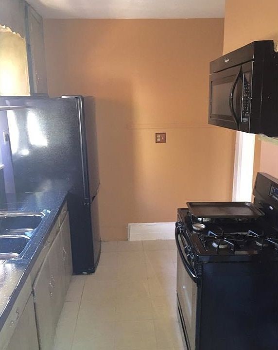 2nd image of 3016 Wycliff Ave