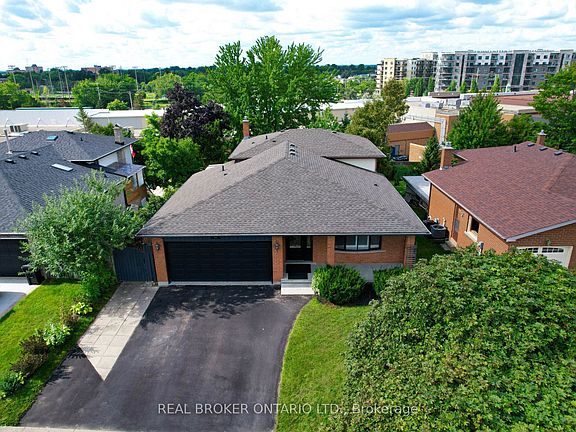 4th image of 60 Ebydale Dr