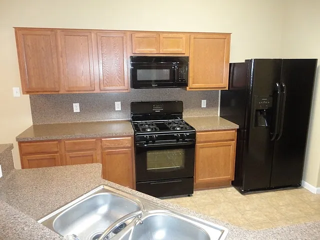 19223 Anthurium Ct — Photo 2