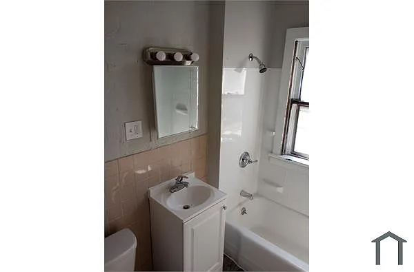 Building Photo - 3644 Bosworth Rd