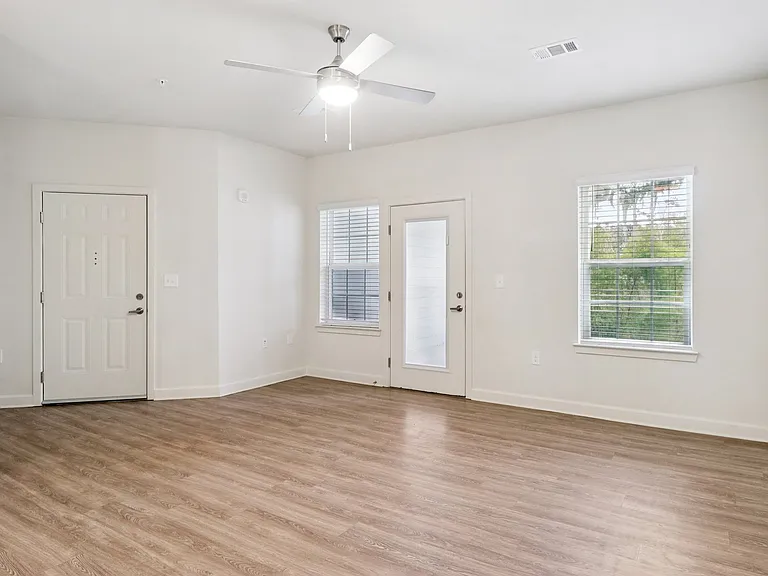 Broad River Village Apartment Homes — Photo 13