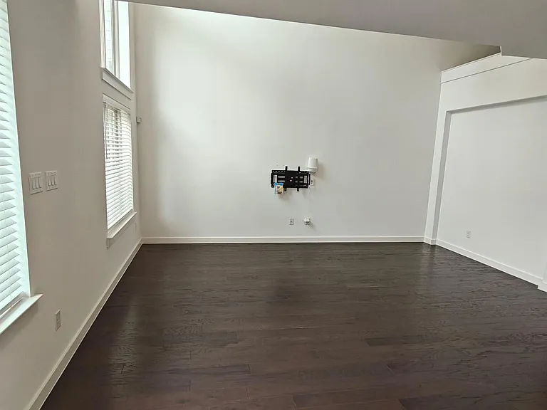 1416 Navasota Trl — Photo 4