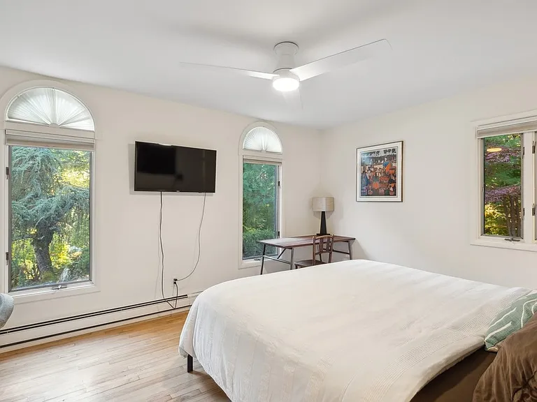 4 Spyglass Ln — Photo 23