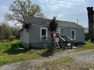 6846 1st St E, Logan, IL 62856