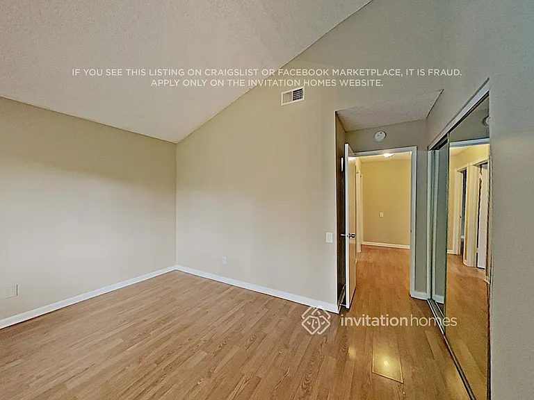 20307 Elkwood St — Photo 10