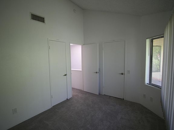 2nd image of 401 Vista Chino APT 10