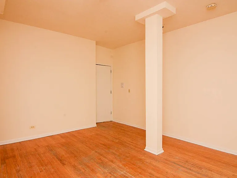 2319 N Kedzie Blvd #R2 — Photo 7