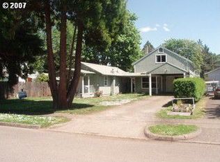 612 S 7th St, Cottage Grove, OR 97424