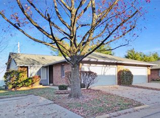 1711 Forest Hills Dr #F, Saint Charles, MO 63303