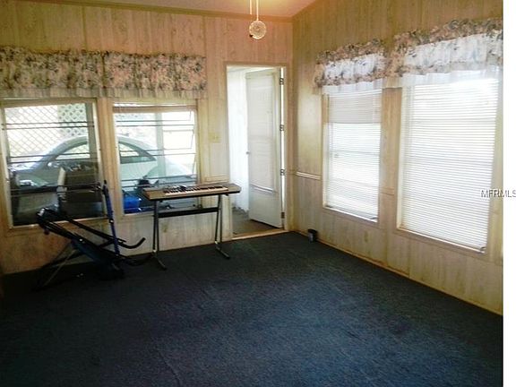 4th image of 4899 SE 131st St