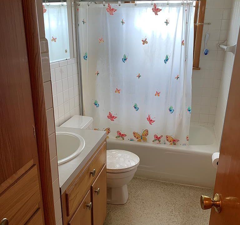 2nd image of 2521 Nelson Ave