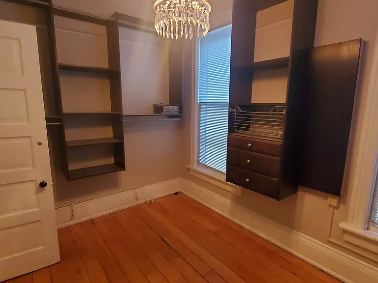 2054 N Cambridge Ave — Photo 29