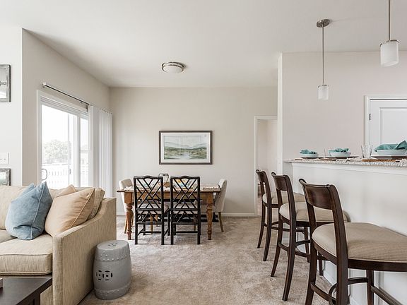 2nd image of 7247 Vista Cir