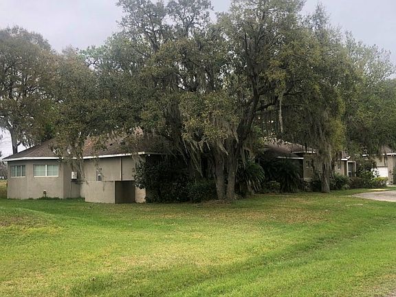 3rd image of 2910 Country Breeze Dr