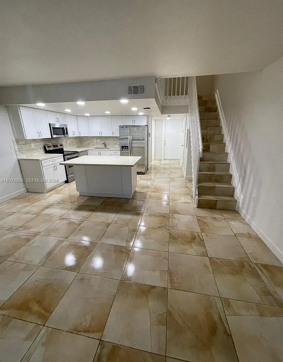 Elan At Calusa Condo Ix — Photo 1