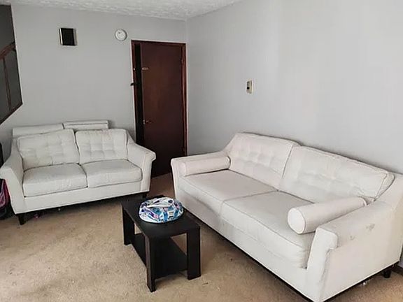 4th image of 860 Brandy Oaks Ln