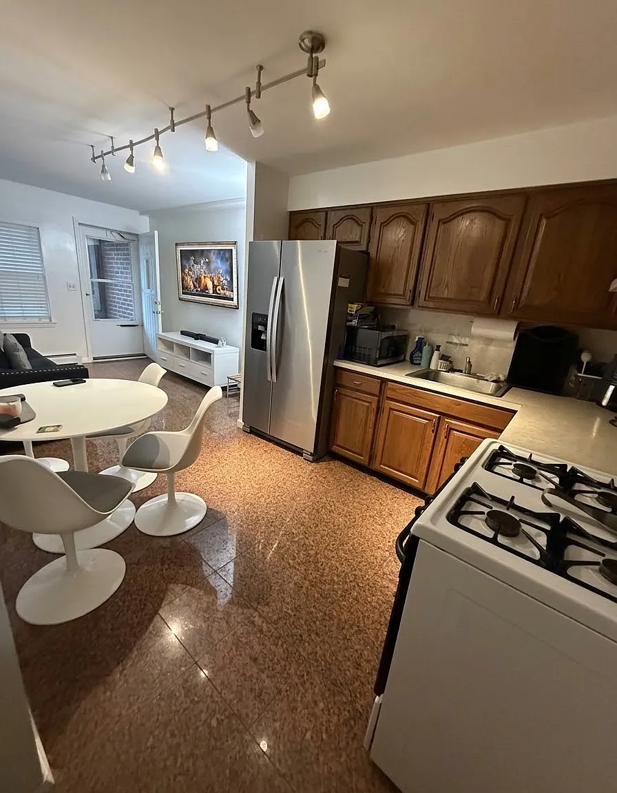 1 bed, $1,800 — Photo 4